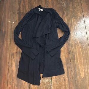 Classic navy blue 100% wall lightweight wrap sweater by max studio